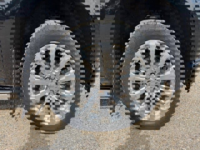 Used 2021 Chevrolet Silverado 1500 High Country w/ Technology Package image 9