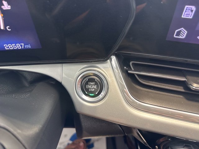 Certified 2024 Chevrolet Trax LT w/ LT Convenience Package image 20