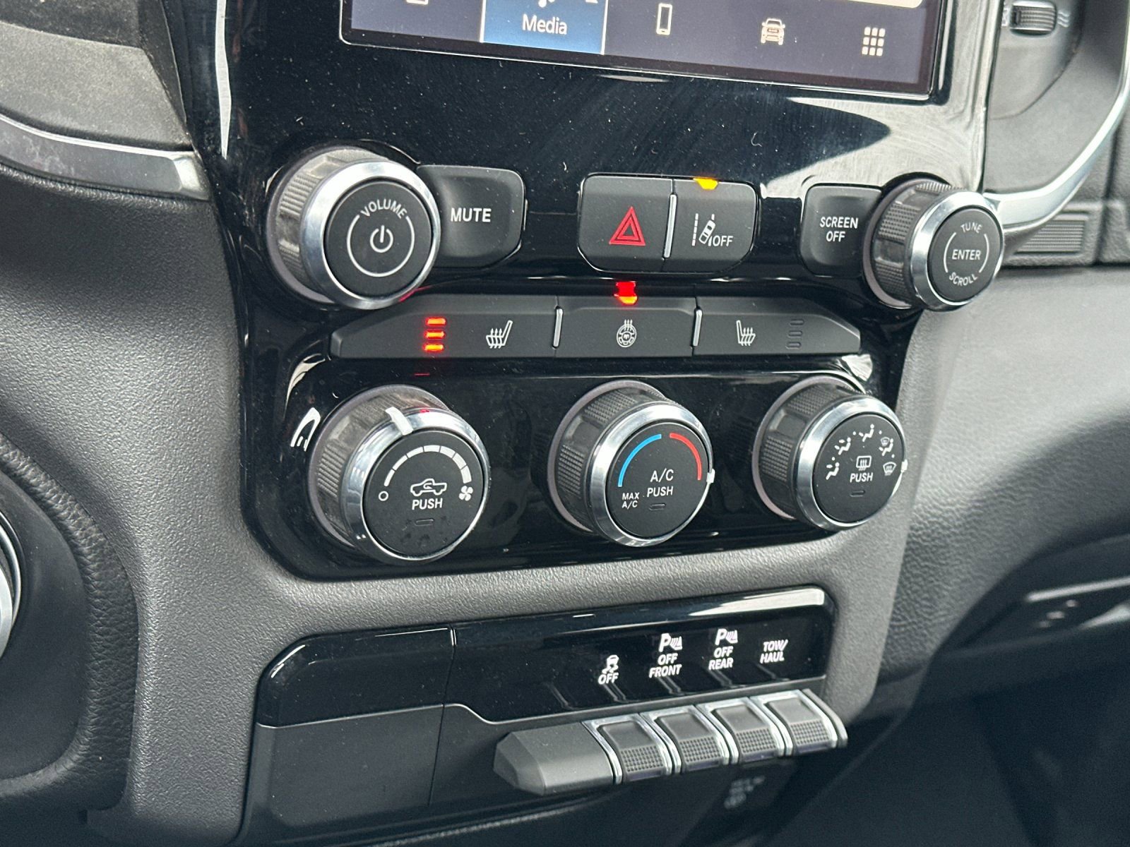 Used 2025 RAM 1500 Big Horn image 18