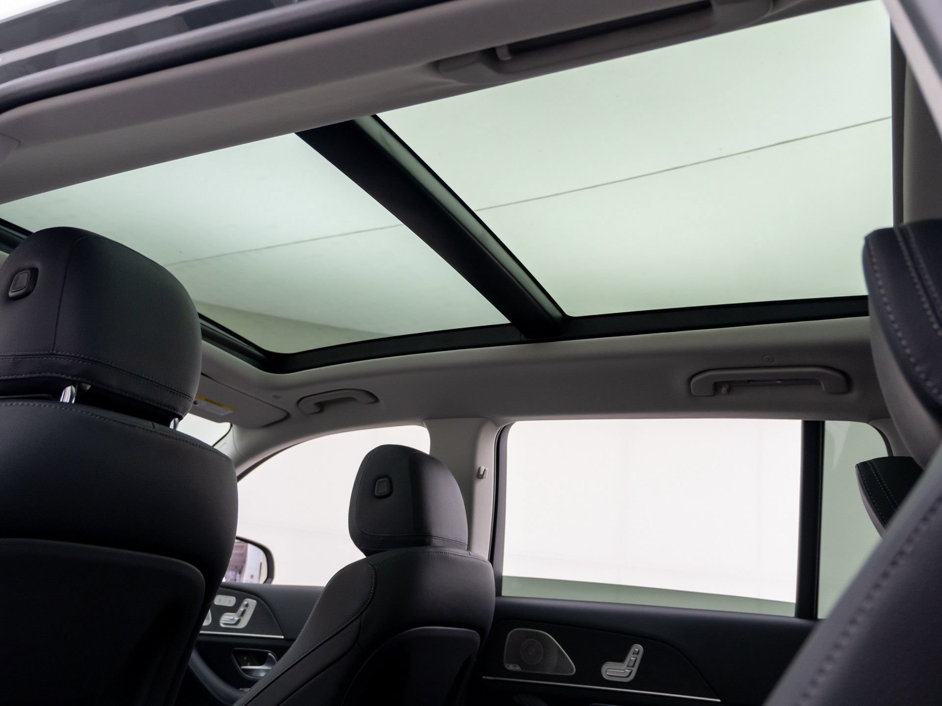 New 2026 Mercedes-Benz GLS 450 4MATIC image 20