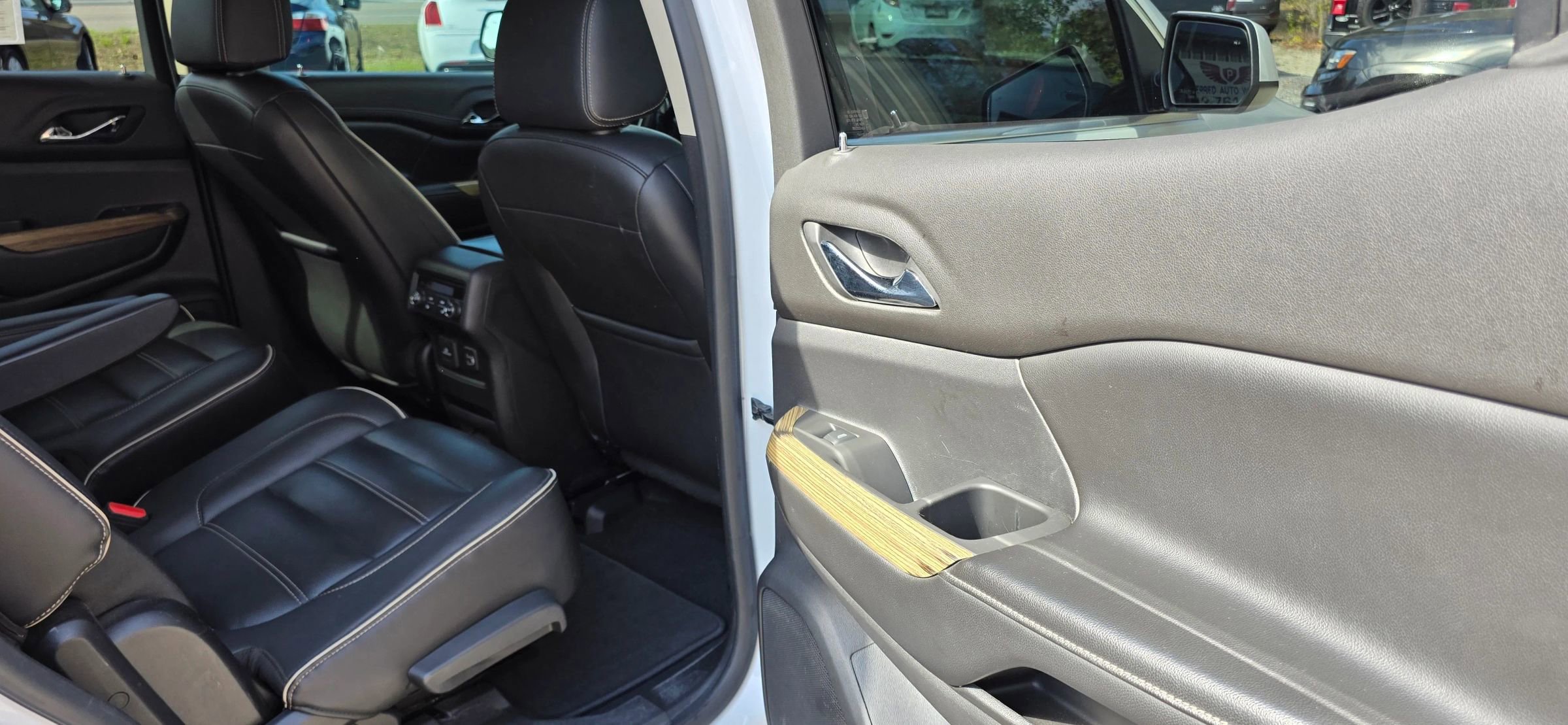 Used 2019 GMC Acadia Denali w/ Technology Package image 16