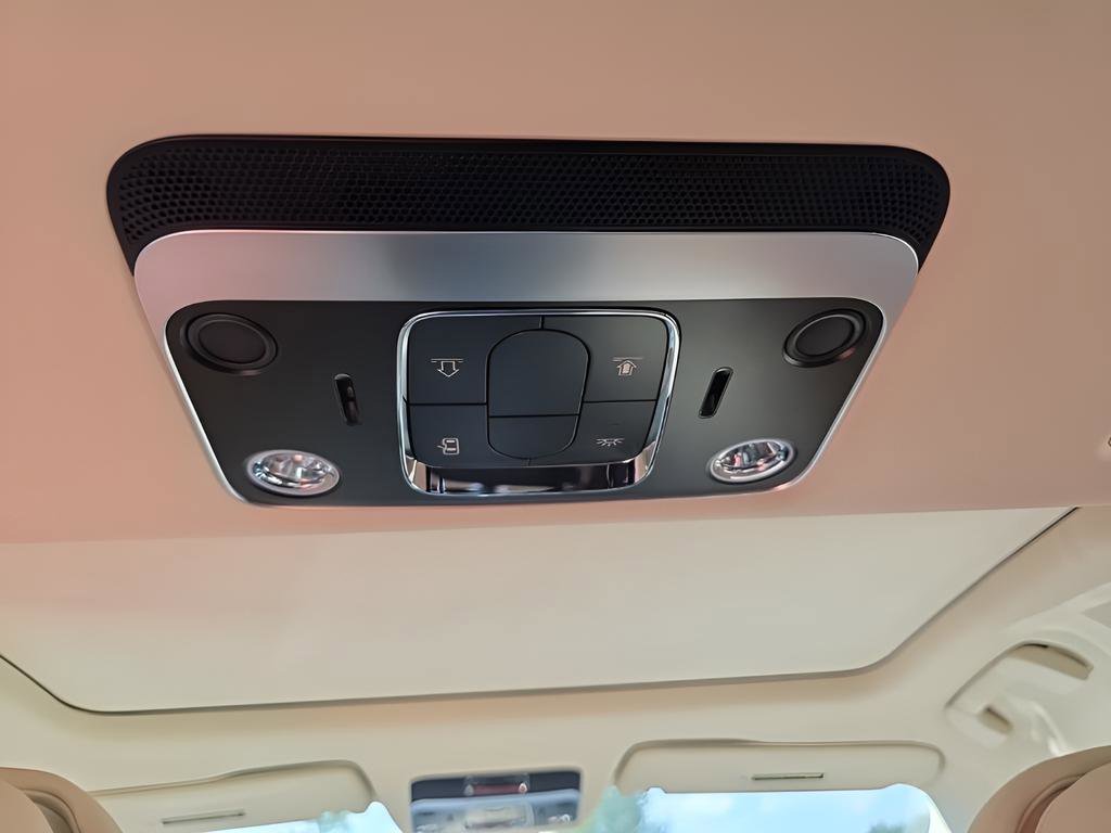 New 2025 Bentley Flying Spur Plug-In Hybrid image 38