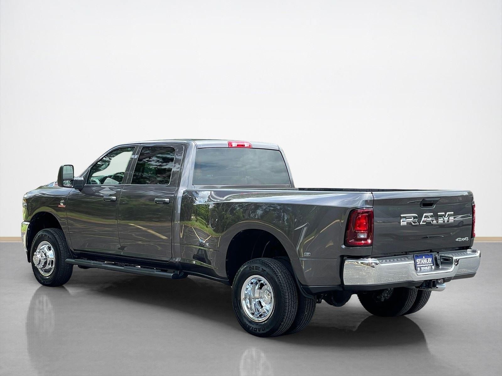 New 2026 RAM 3500 Tradesman AWD/4WD image 5