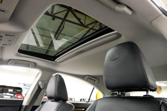 Used 2013 Lexus ES 300h w/ Premium Pkg image 5