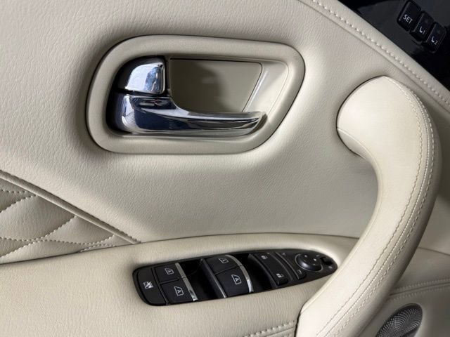 Used 2024 INFINITI QX80 Sensory AWD/4WD image 15