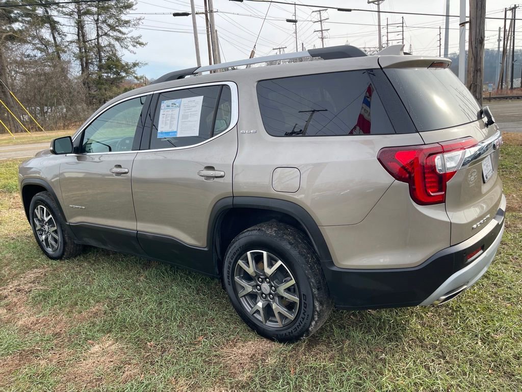 Used 2023 GMC Acadia SLE w/ Driver Convenience Package image 4