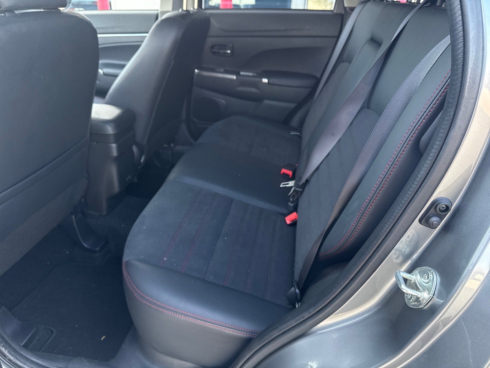 Used 2025 Mitsubishi Outlander Sport SE AWD/4WD image 11