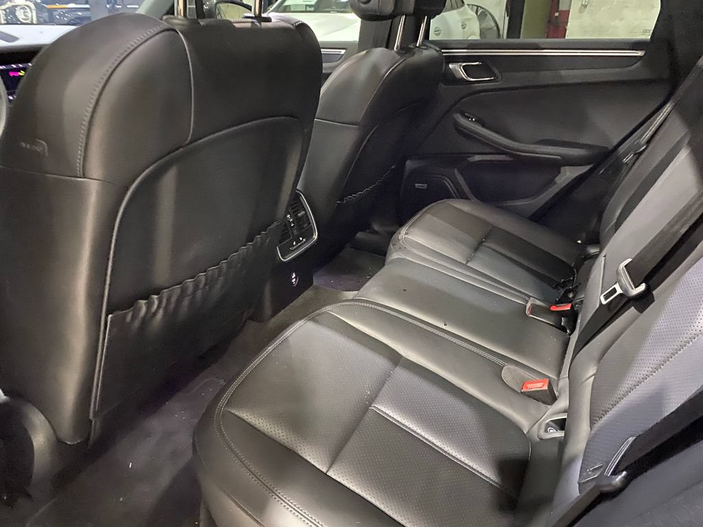 Used 2022 Porsche Macan GTS AWD/4WD image 5