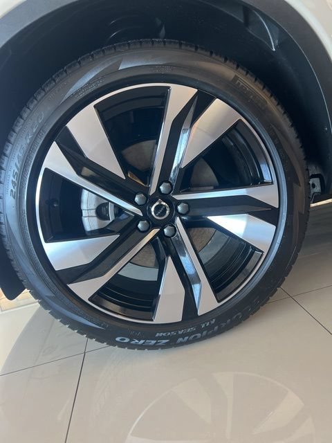 New 2026 Volvo XC40 B5 Ultra w/ Climate Package AWD/4WD image 29