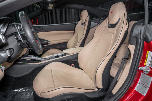 Used 2020 Ferrari Portofino image 10