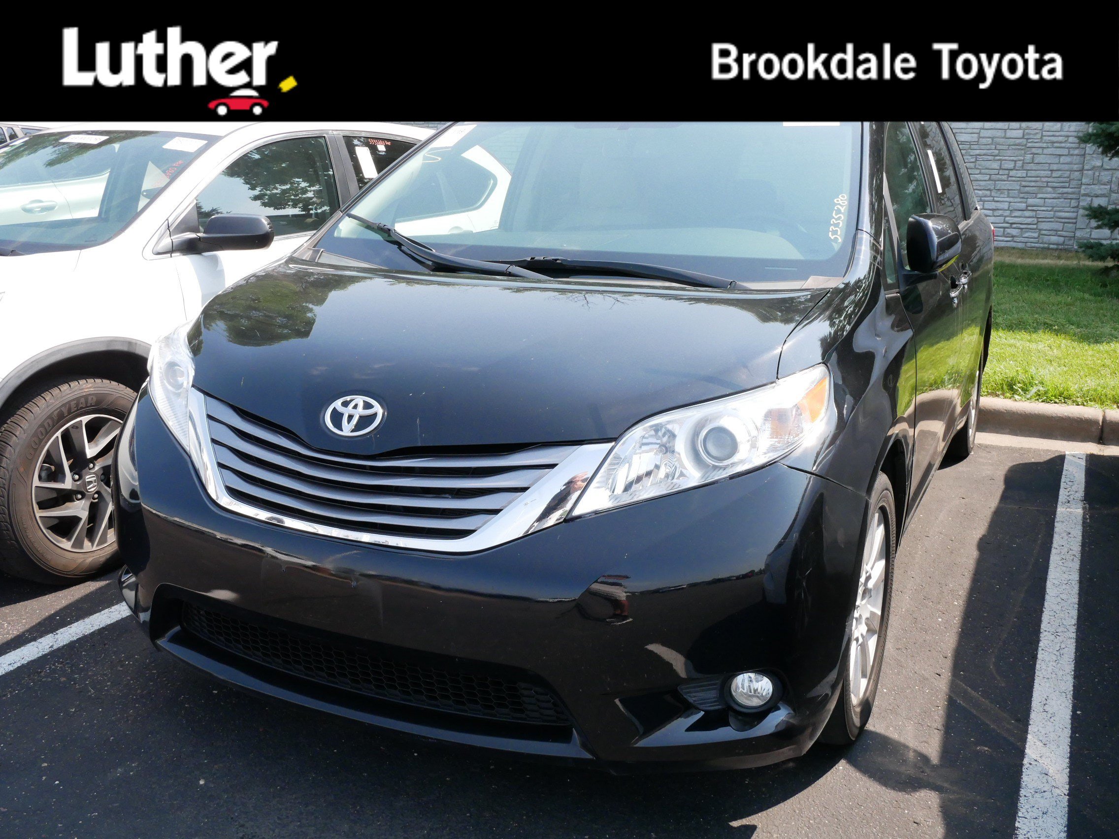 Used 2015 Toyota Sienna XLE w/ XLE Navigation Package