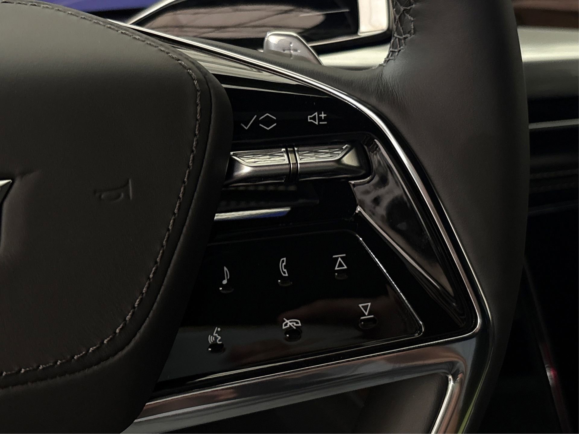 New 2025 Cadillac Escalade ESV Sport Platinum image 30