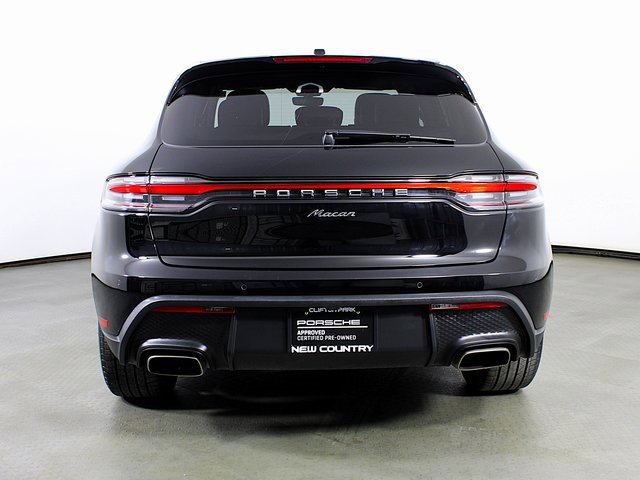Certified 2023 Porsche Macan image 6