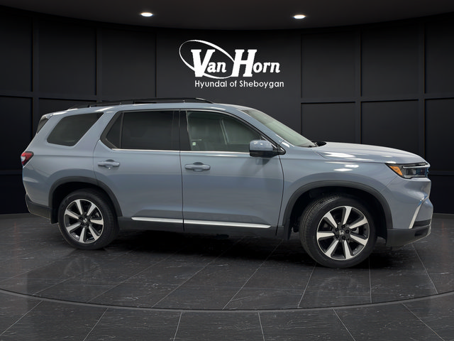 Used 2024 Honda Pilot Touring image 7