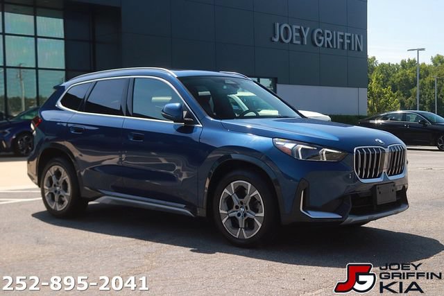 Used 2025 BMW X1 xDrive28i AWD/4WD image 3