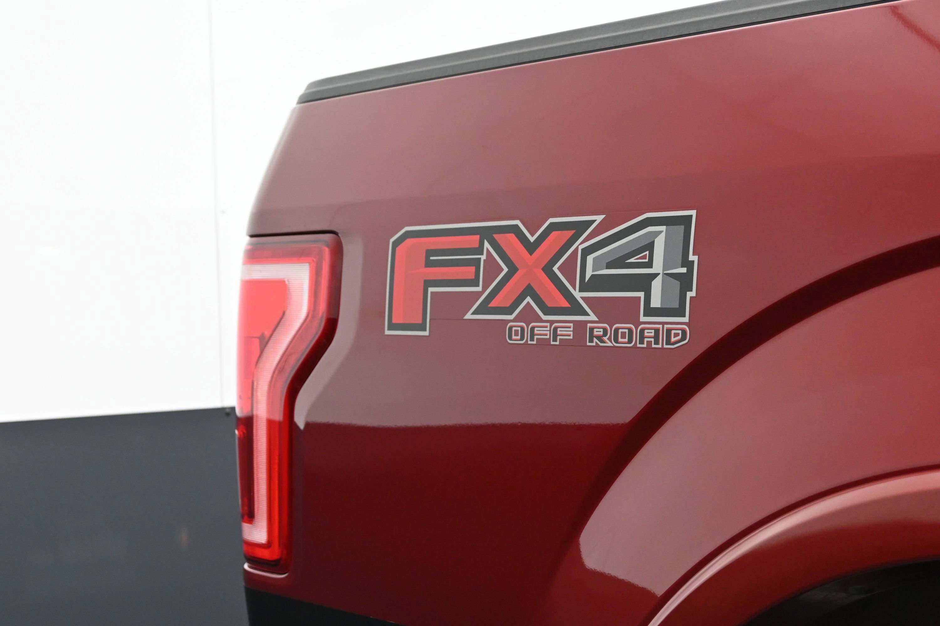 Used 2017 Ford F150 XLT w/ Equipment Group 302A Luxury AWD/4WD image 45