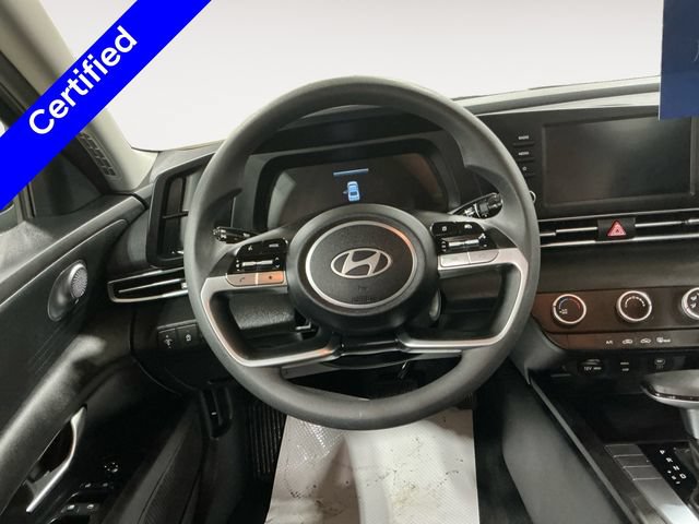 Certified 2024 Hyundai Elantra SE FWD image 13