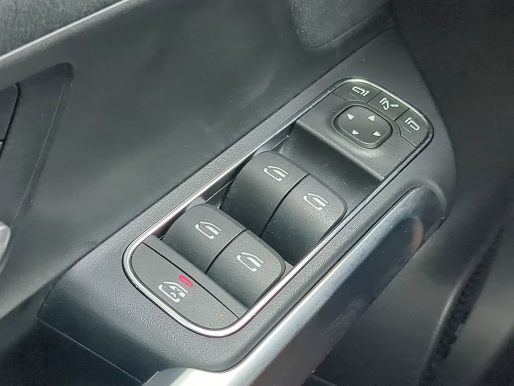 Certified 2024 Mercedes-Benz EQB 300 4MATIC image 11
