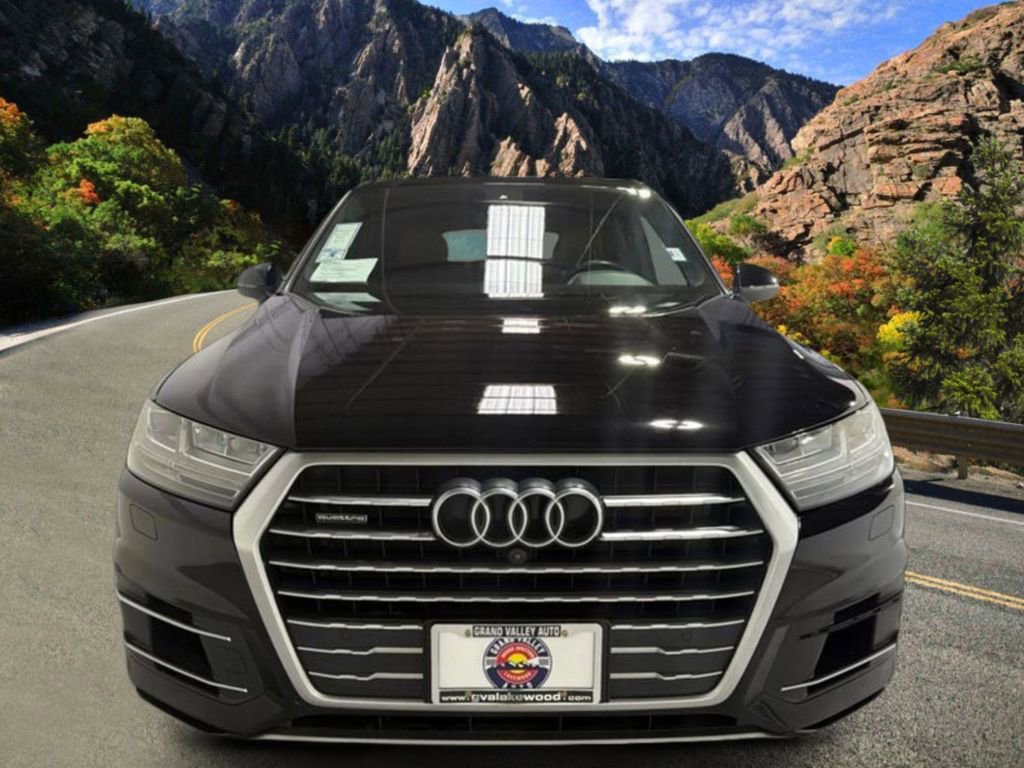 Used 2018 Audi Q7 3.0T Premium Plus w/ Premium Plus Package image 3