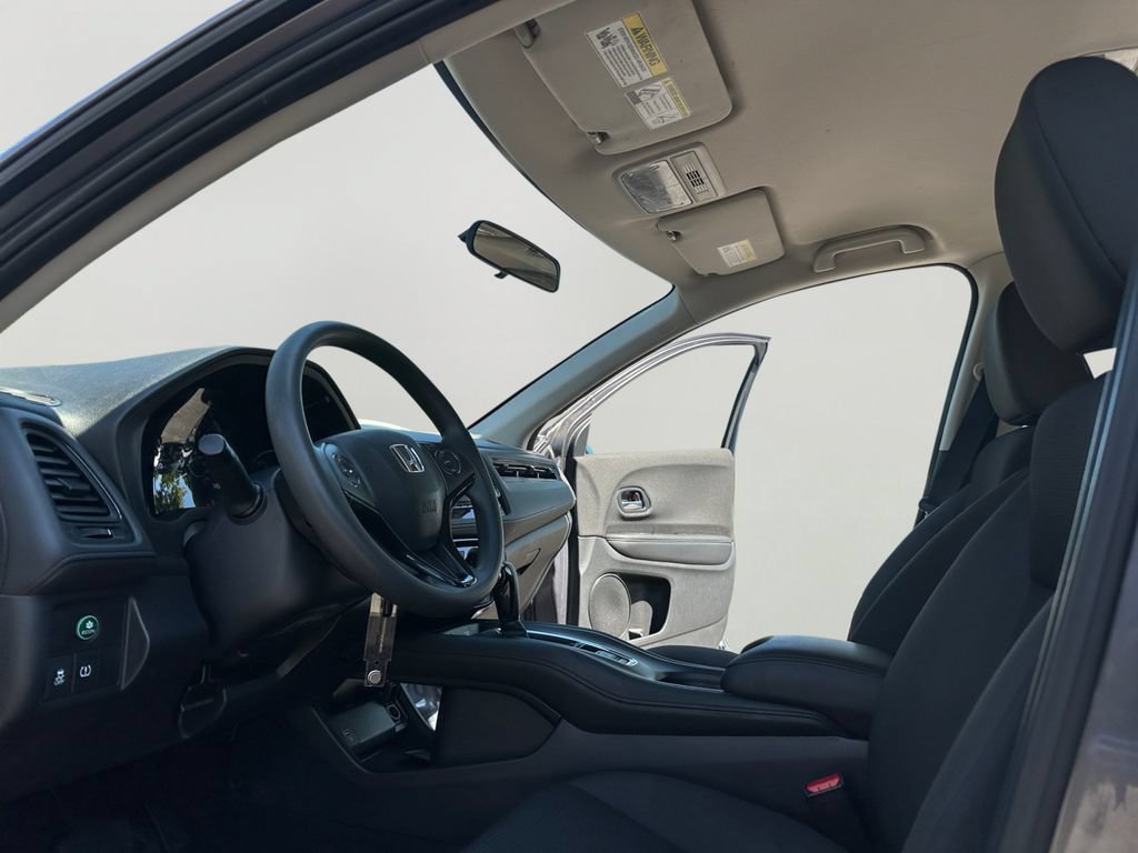 Certified 2022 Honda HR-V LX image 9