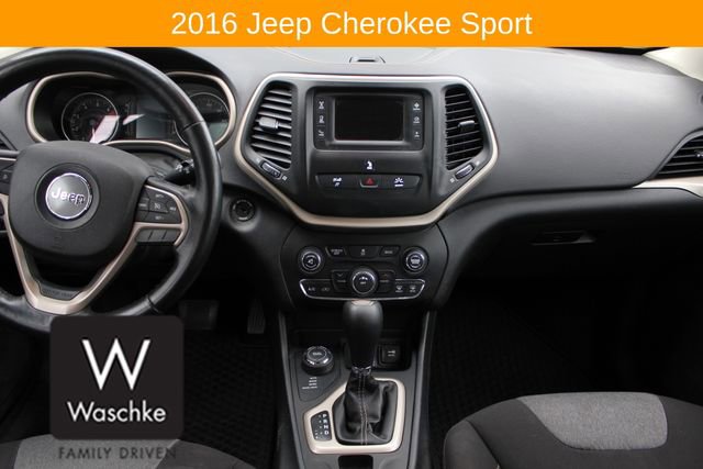 Used 2016 Jeep Cherokee Sport w/ Cold Weather Group image 27