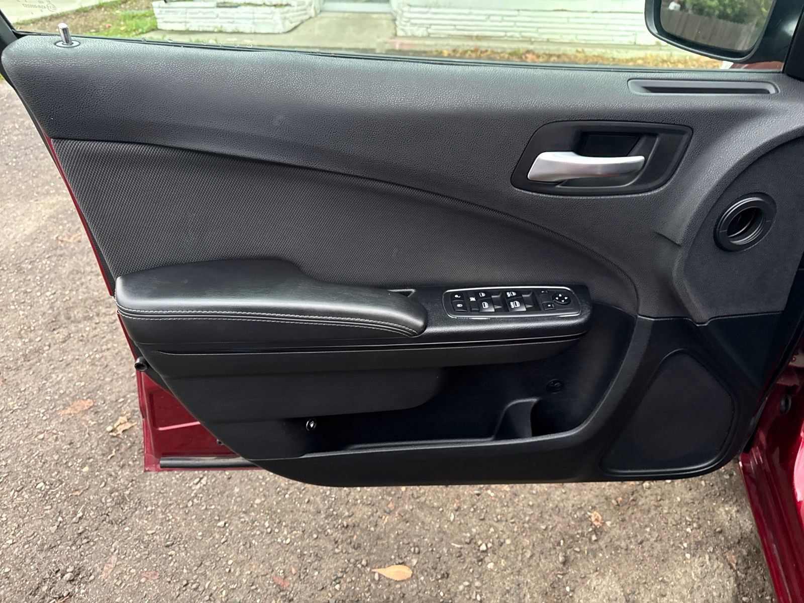 Used 2018 Dodge Charger SXT w/ Blacktop Package image 10