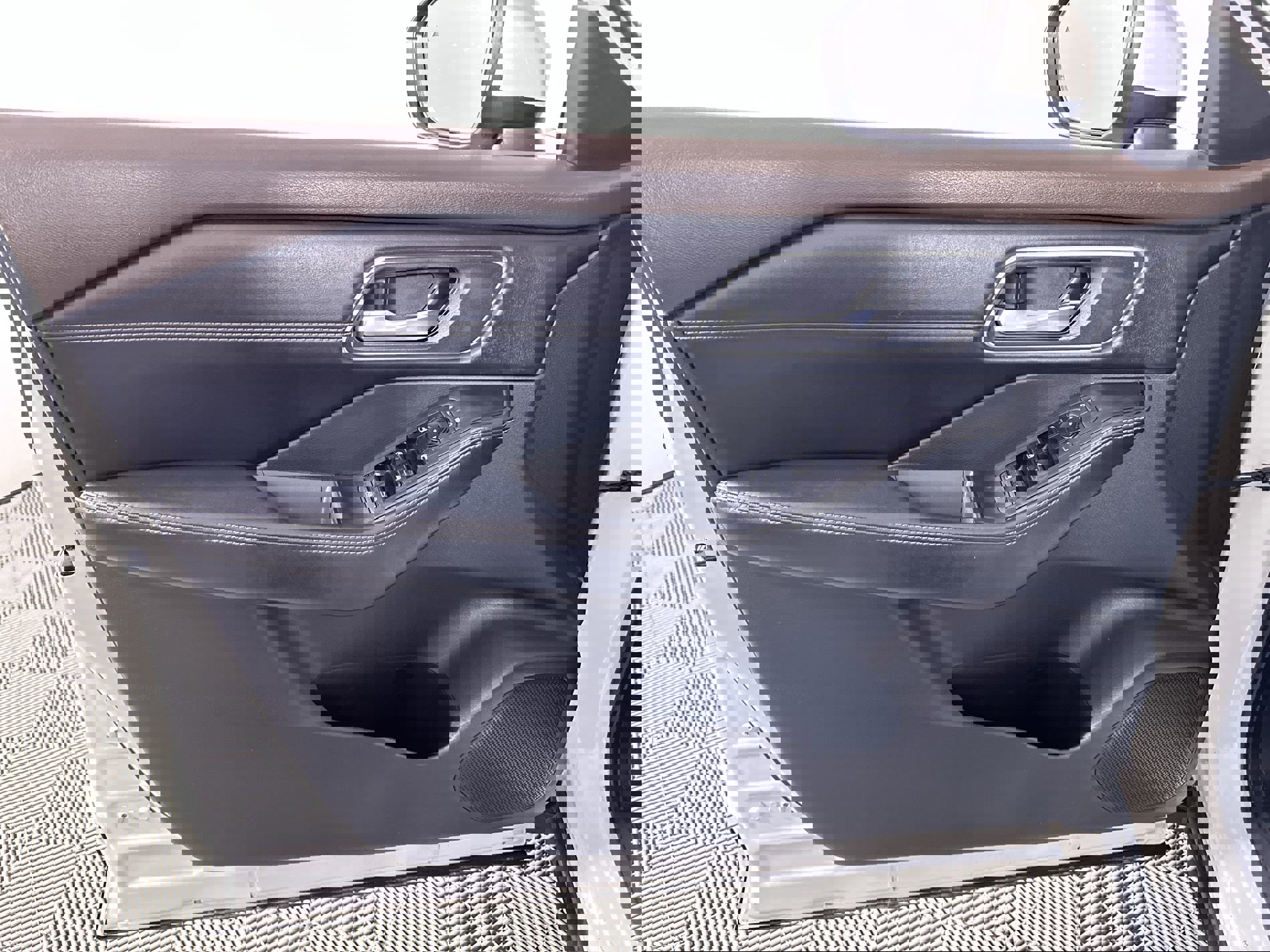 Used 2021 Nissan Rogue SV w/ Premium Package image 59