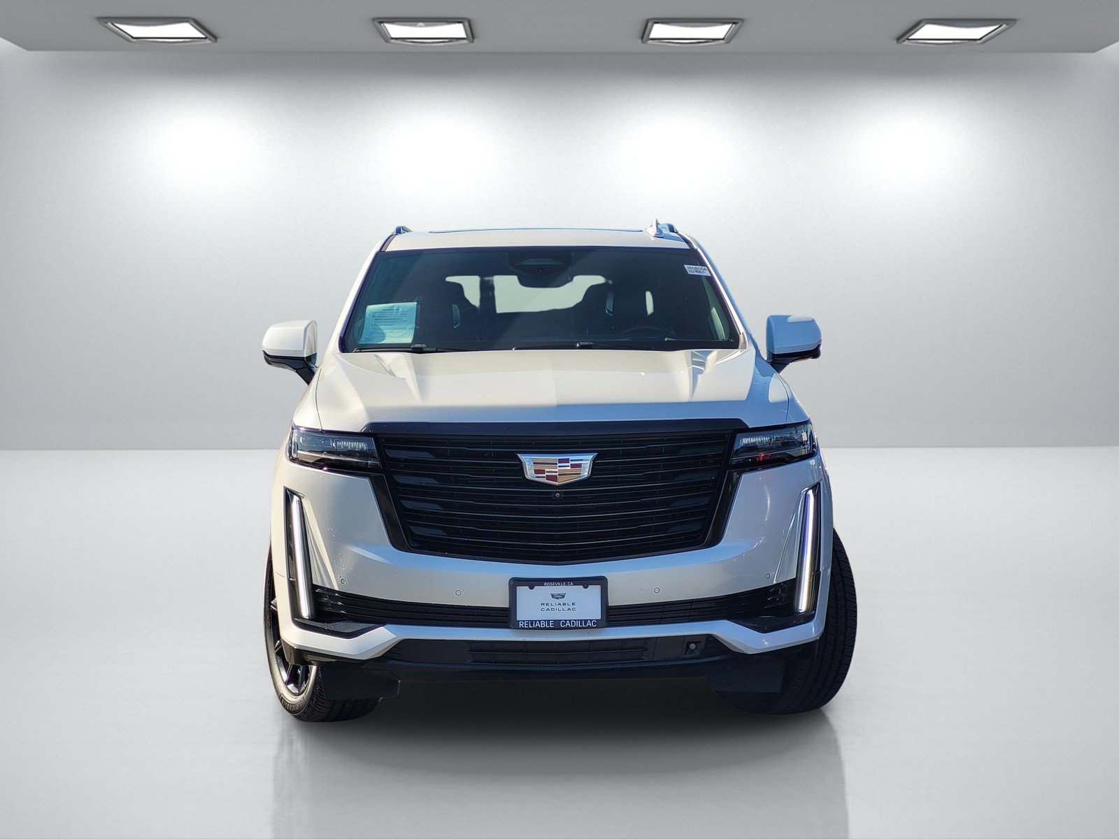 Used 2021 Cadillac Escalade Premium Luxury Platinum AWD/4WD image 2