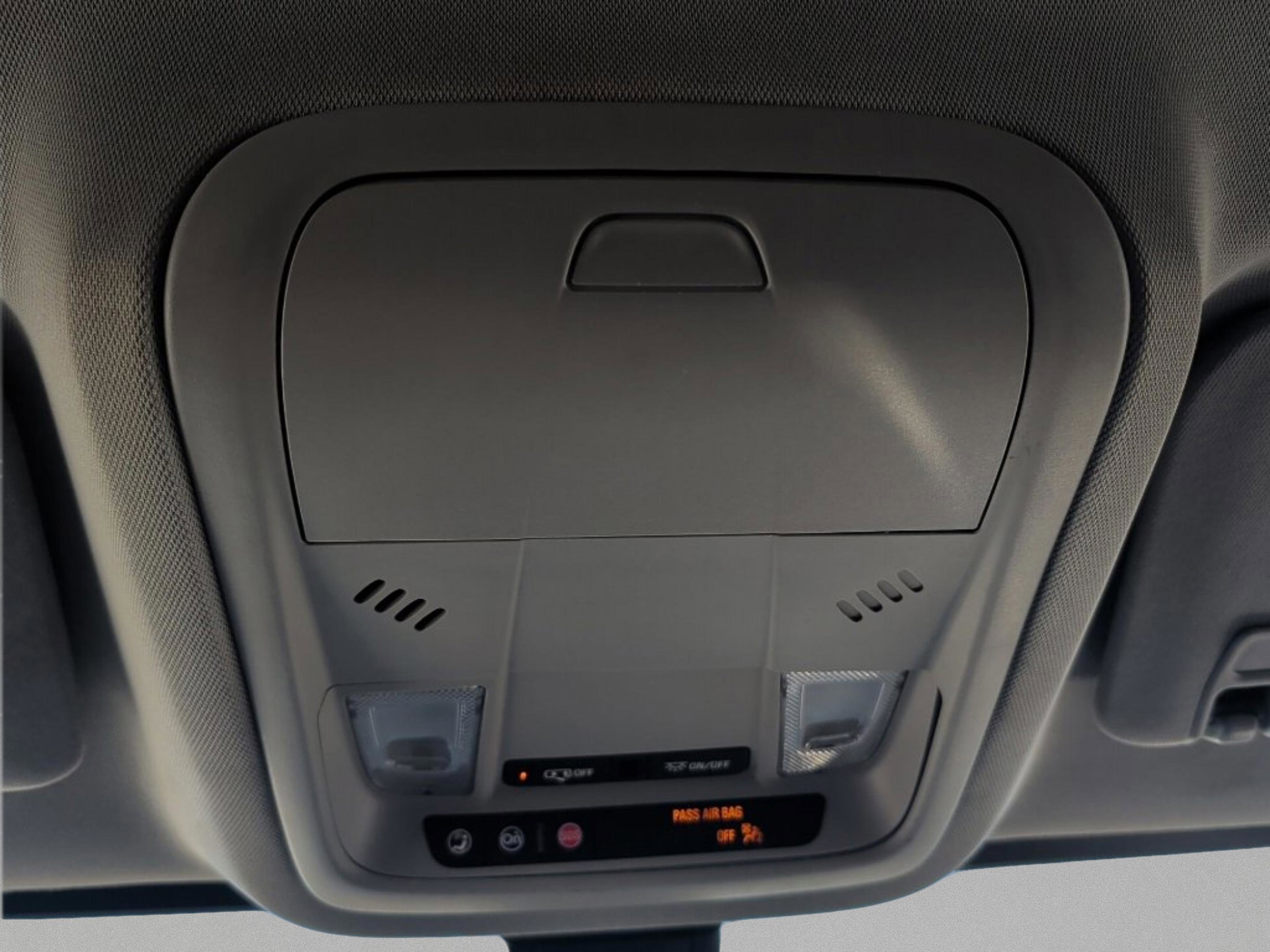 Used 2023 GMC Acadia SLE image 31