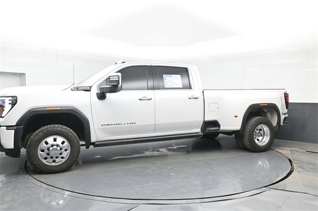 Used 2024 GMC Sierra 3500 Denali Ultimate image 11
