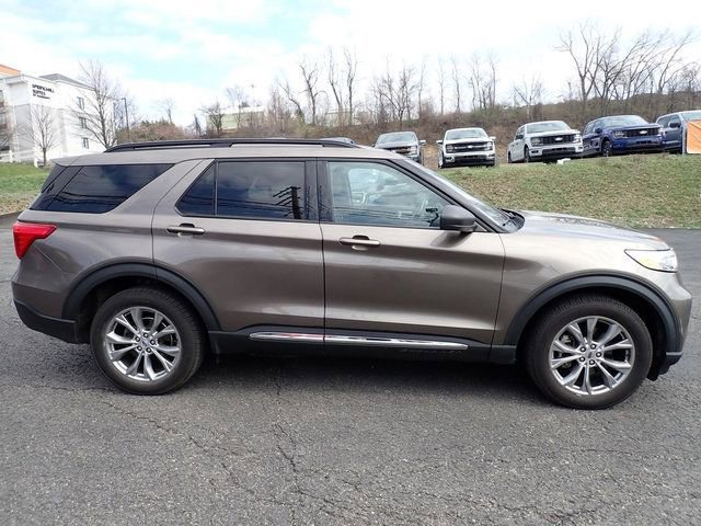 Used 2021 Ford Explorer XLT w/ Equipment Group 202A image 6