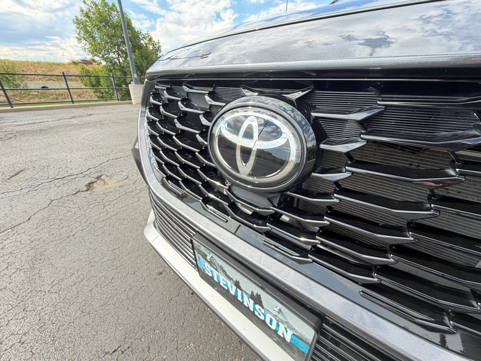 Used 2021 Toyota Highlander XSE AWD/4WD image 22