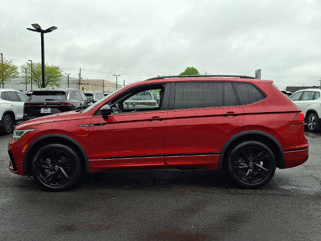 Used 2024 Volkswagen Tiguan SE R-Line AWD/4WD image 6