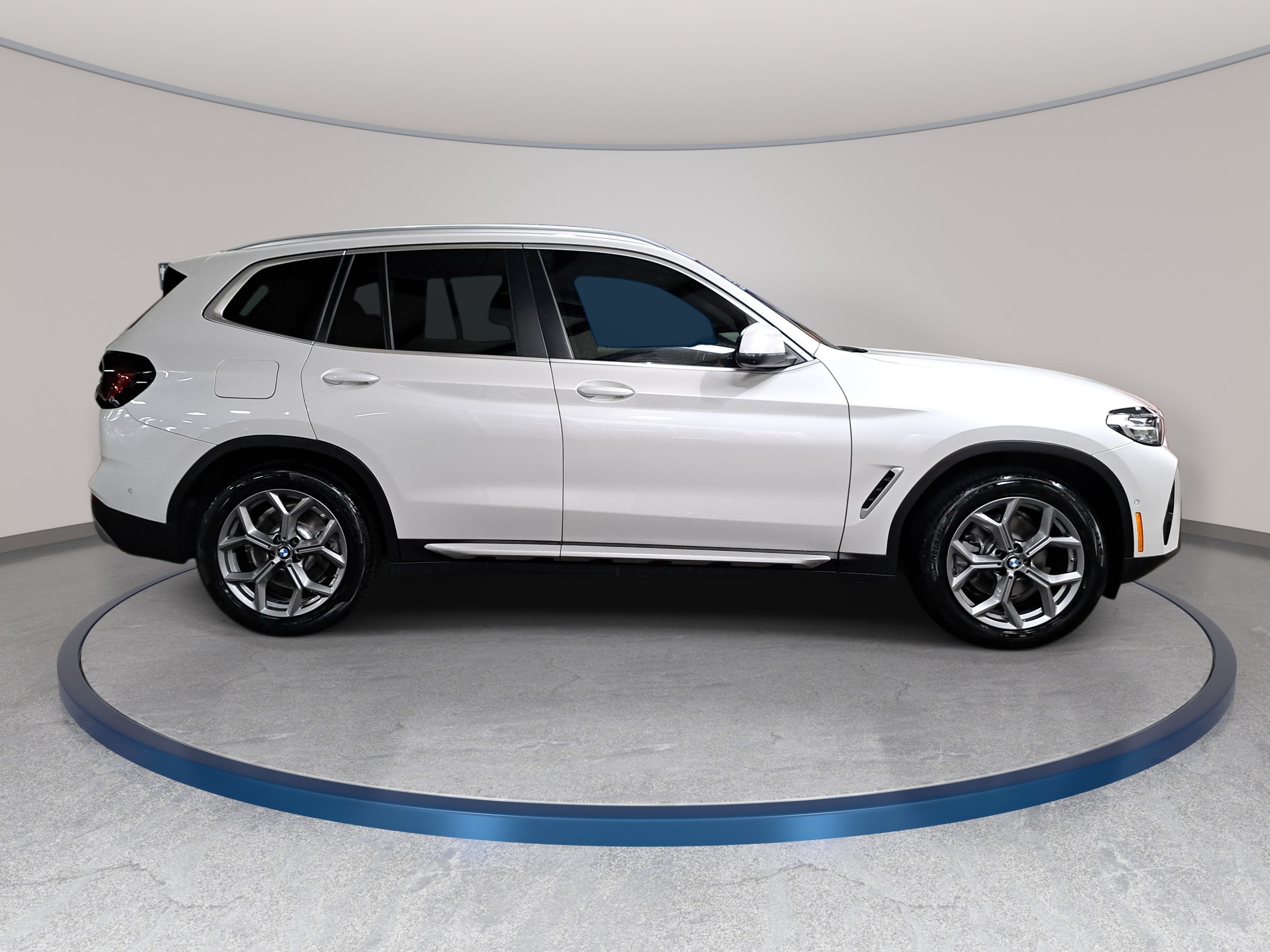 Certified 2024 BMW X3 xDrive30i w/ Premium Package AWD/4WD image 5