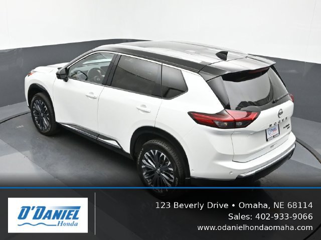 Used 2024 Nissan Rogue Platinum w/ Platinum Premium Package AWD/4WD image 15