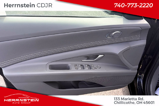 Used 2025 Hyundai Elantra Sport FWD image 6