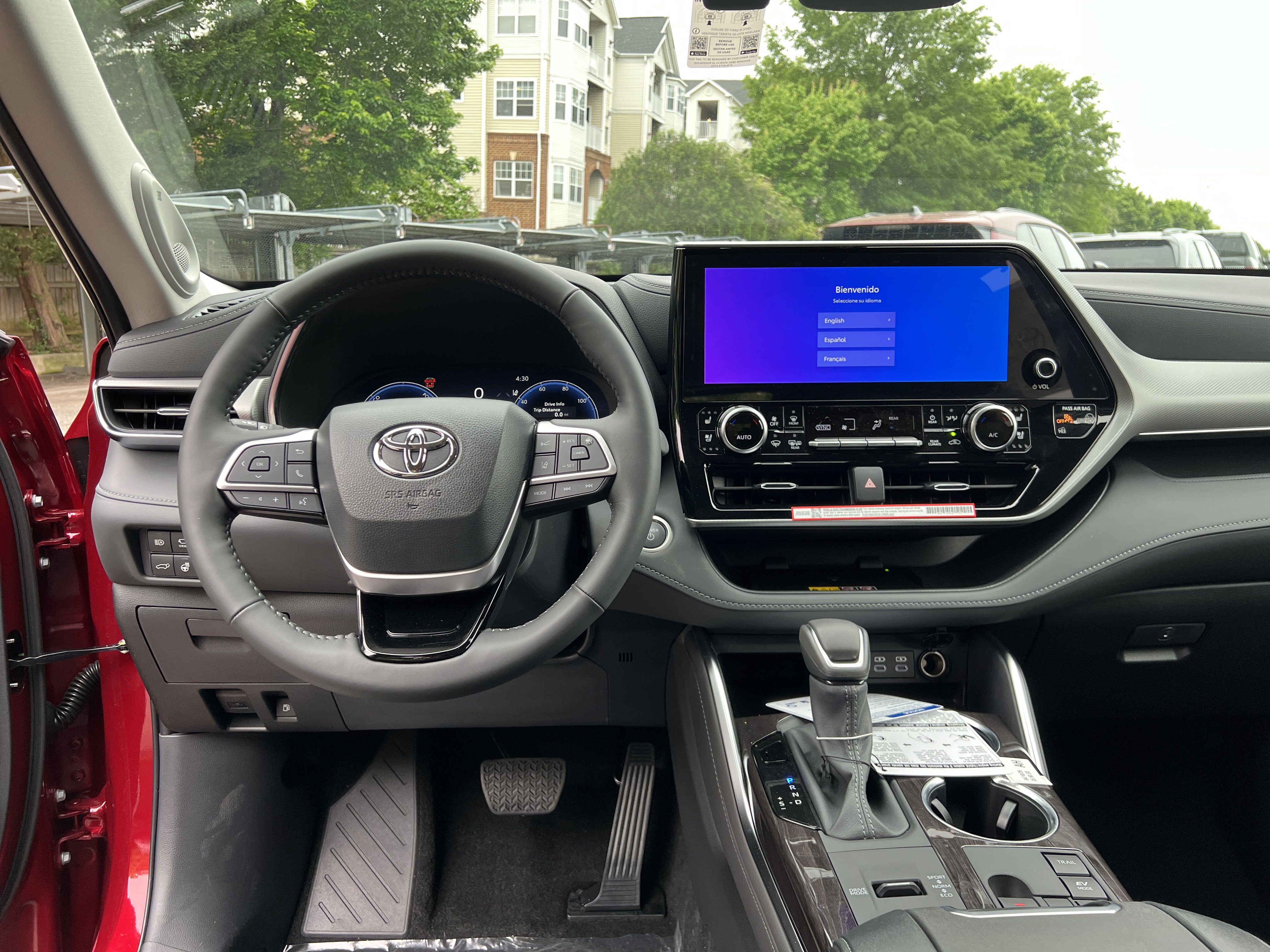 New 2026 Toyota Highlander Platinum AWD/4WD image 12