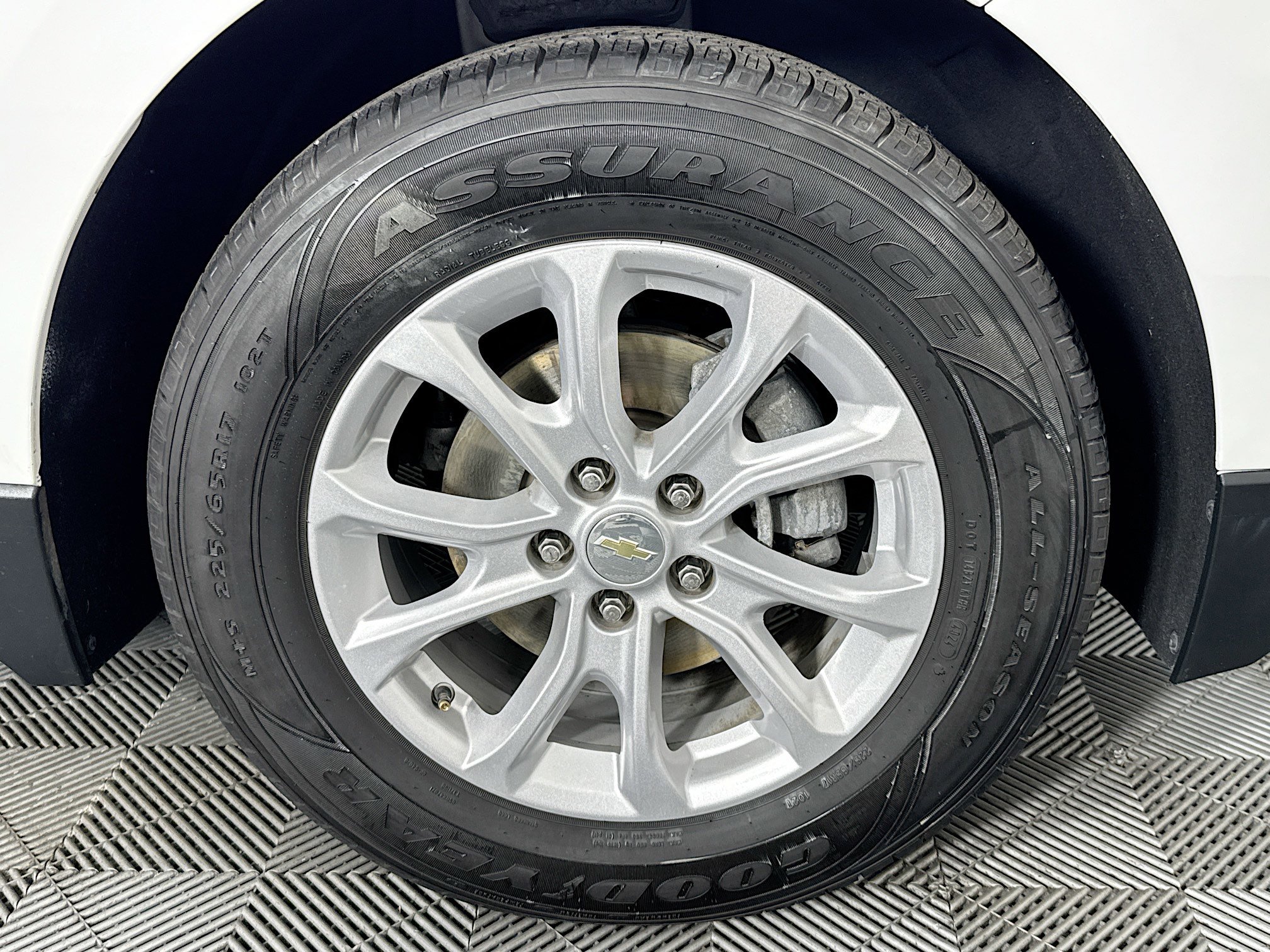 Used 2020 Chevrolet Equinox LT FWD image 31