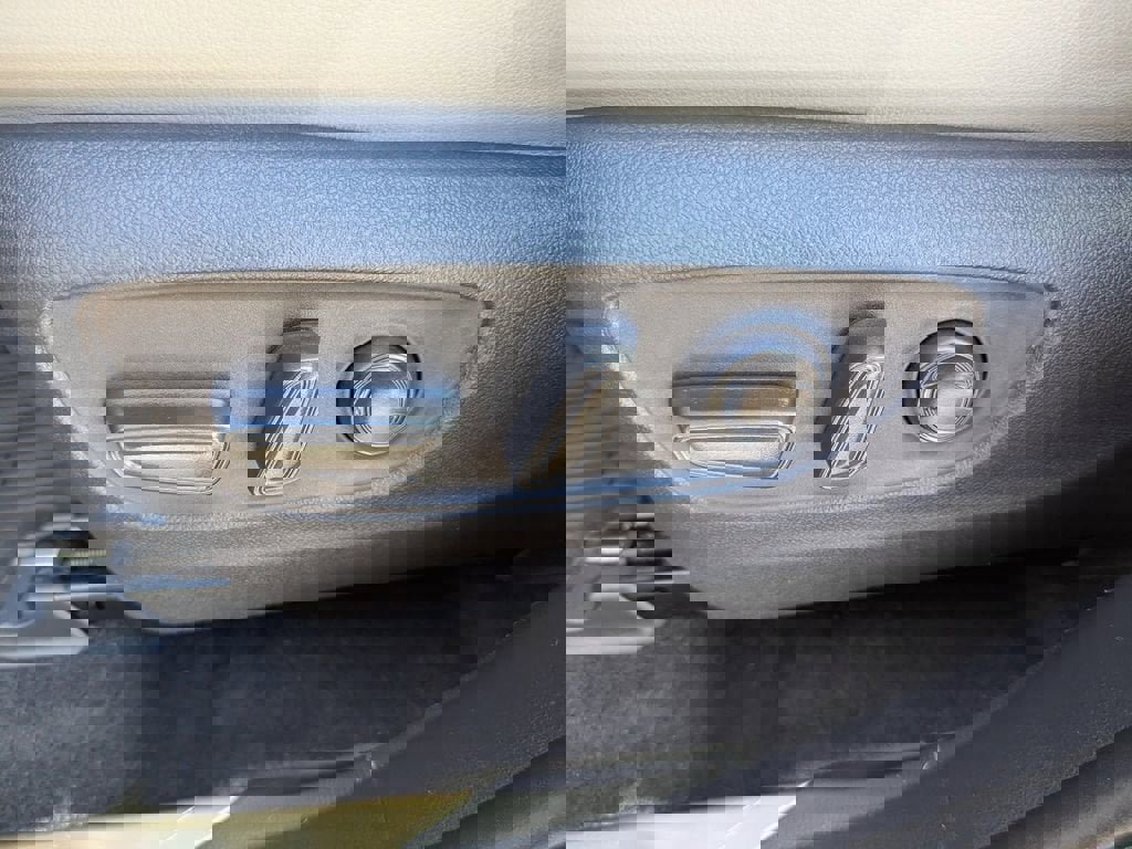 Used 2023 Toyota Highlander Bronze Edition image 19