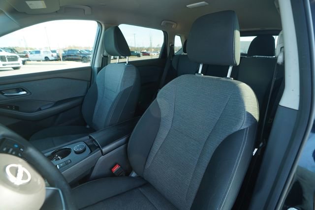 Used 2023 Nissan Rogue SV image 35