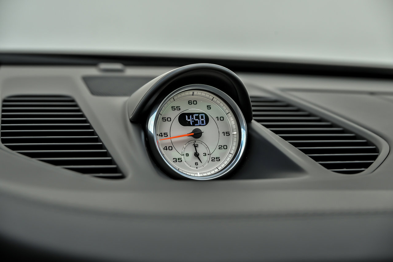 Used 2016 Porsche 911 Turbo image 38