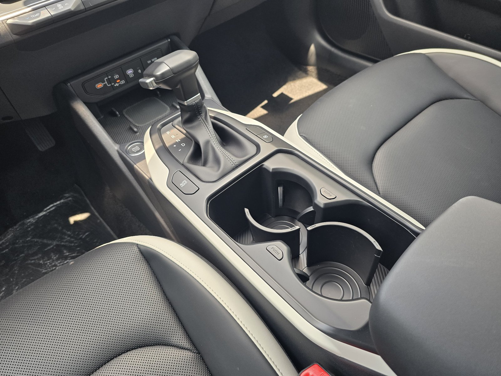 New 2026 Kia K4 GT-Line FWD image 9