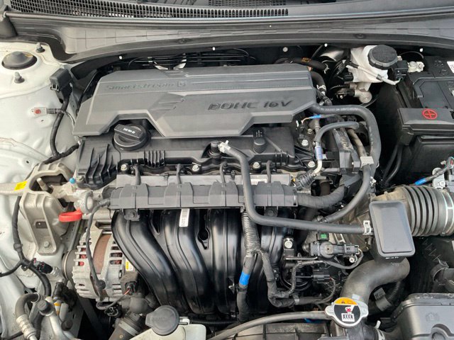 Used 2024 Hyundai Elantra Limited FWD image 23
