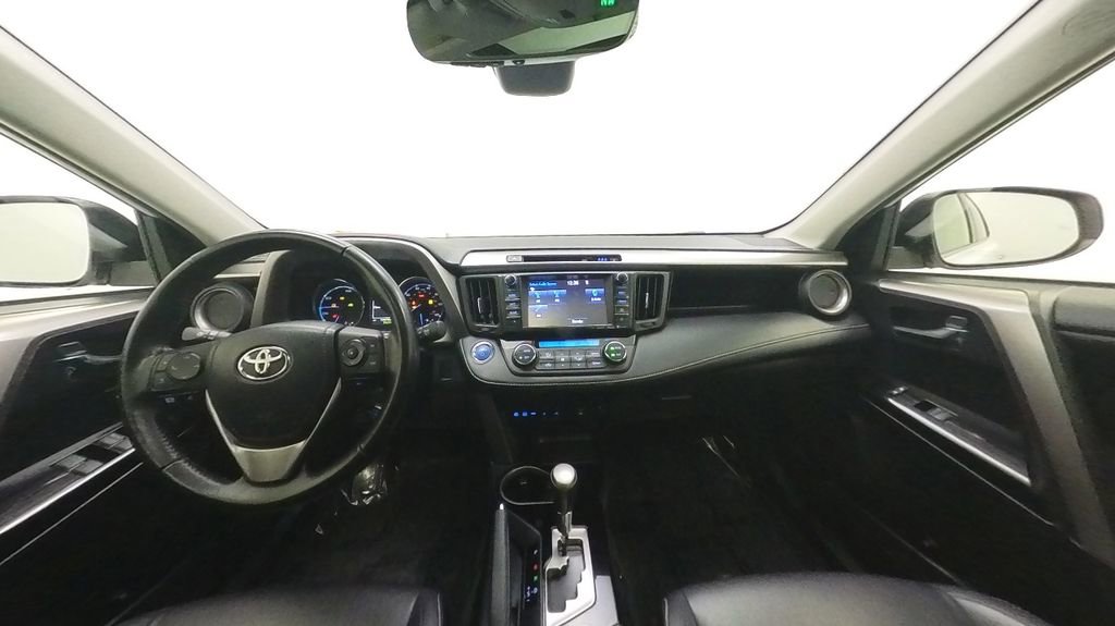 Used 2018 Toyota RAV4 Limited w/ Carpet Mat Package image 24