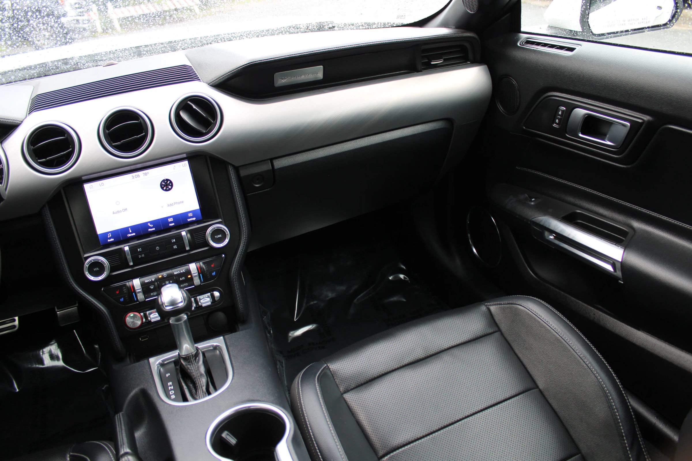 Used 2022 Ford Mustang Premium RWD image 18