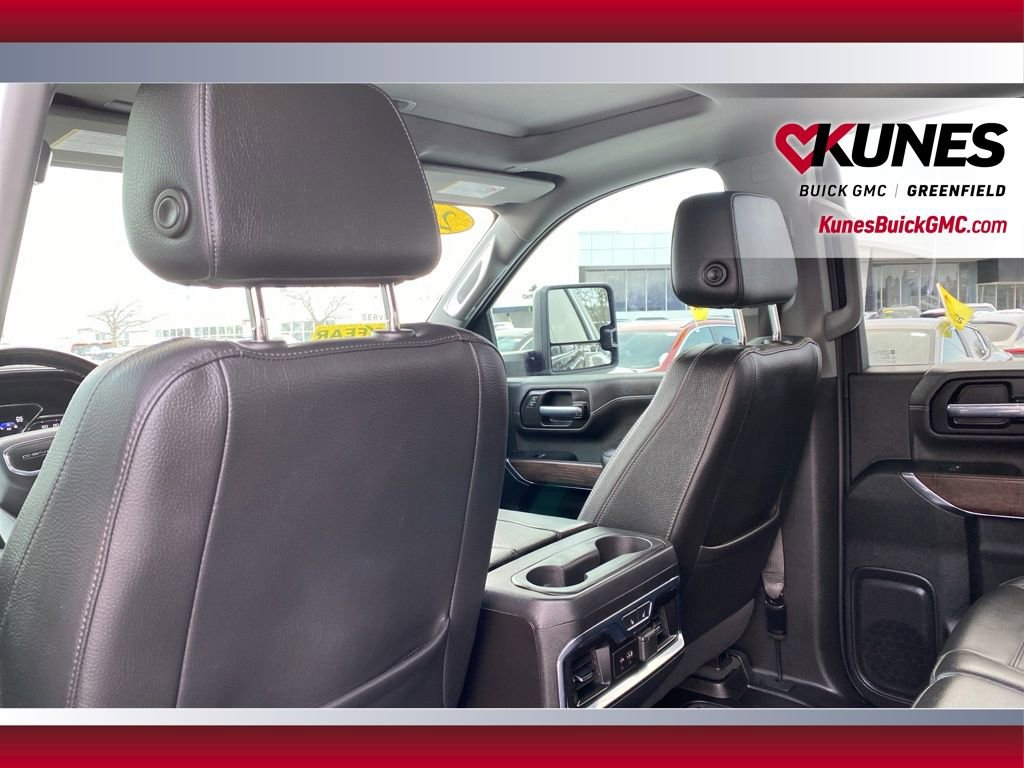 Used 2023 GMC Sierra 3500 Denali w/ Denali Black Diamond Edition image 29