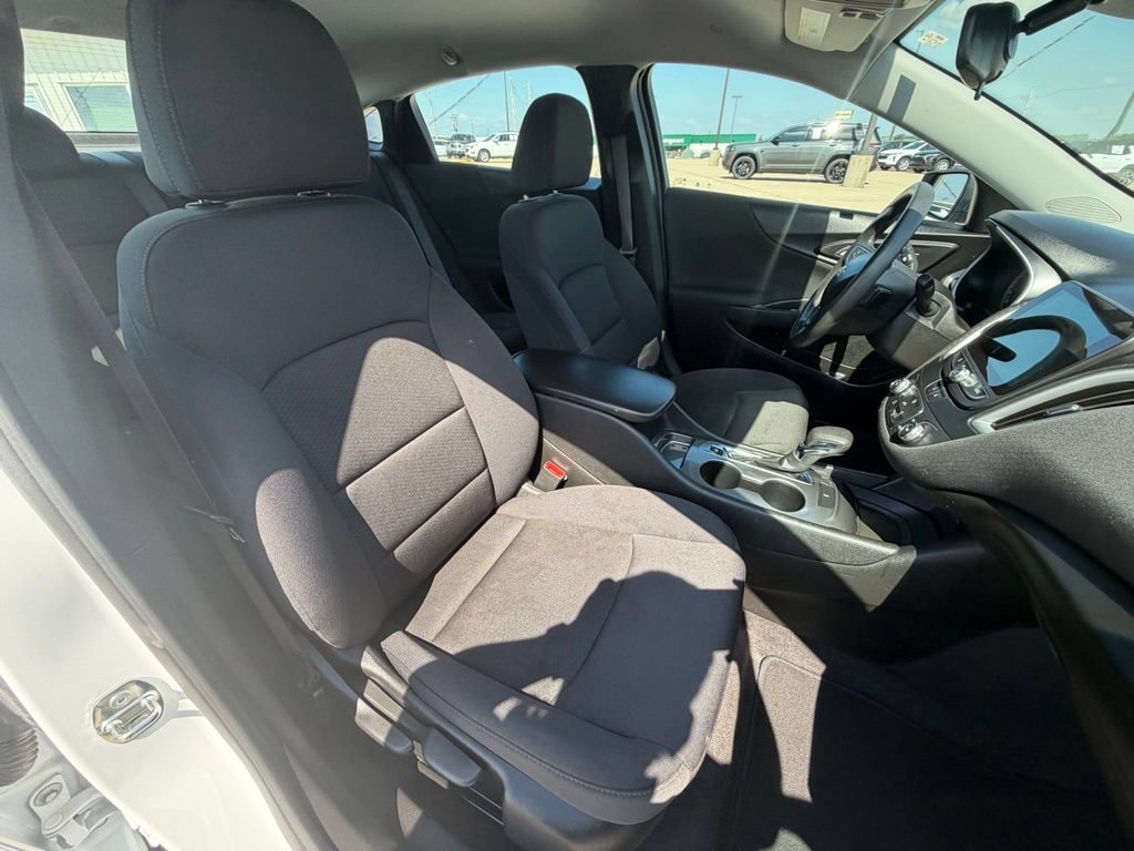 Used 2024 Chevrolet Malibu LS FWD image 28