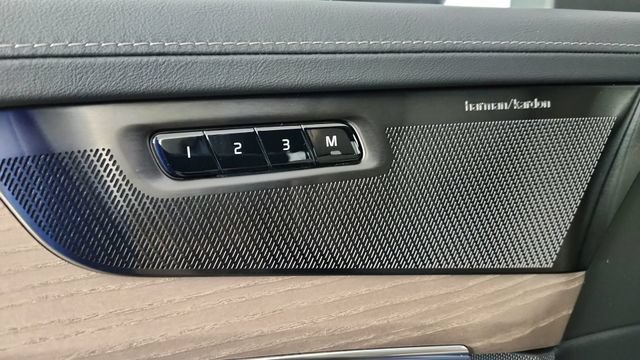 New 2026 Volvo XC90 B6 Plus w/ Protection Package AWD/4WD image 11