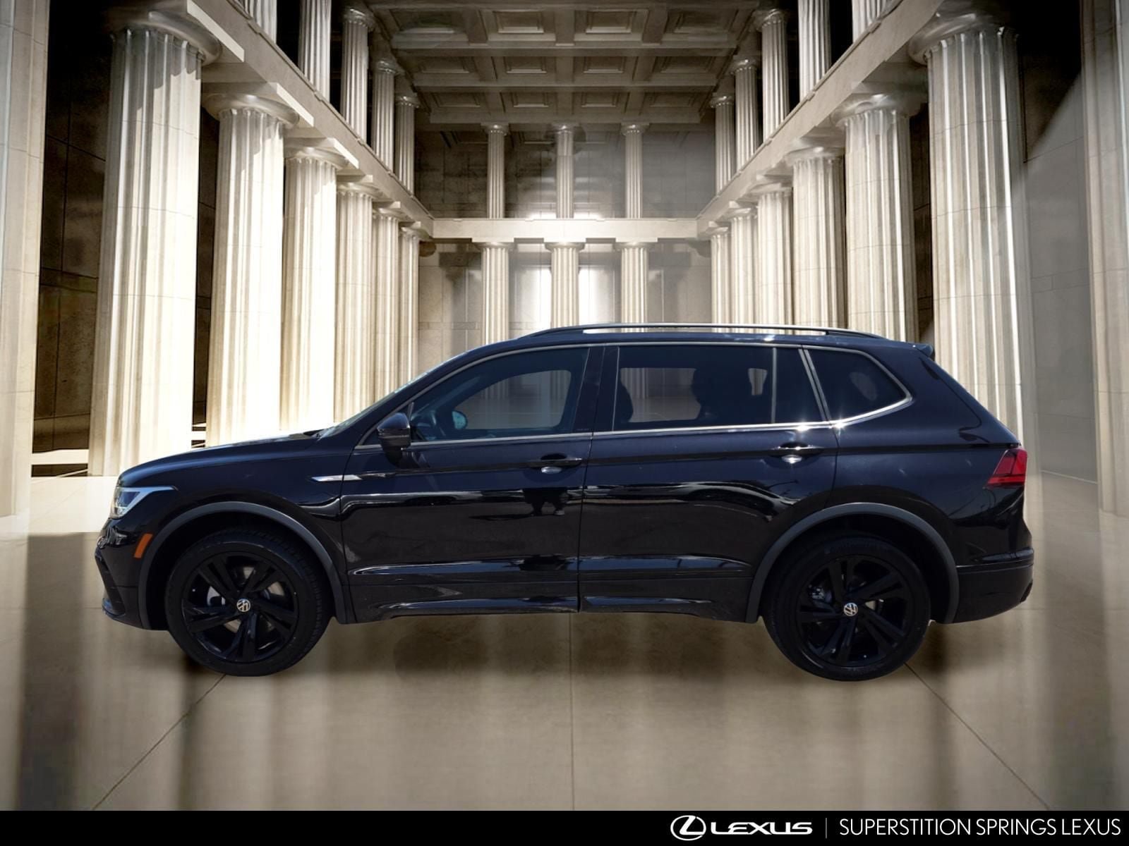 Used 2023 Volkswagen Tiguan SE R-Line FWD image 7