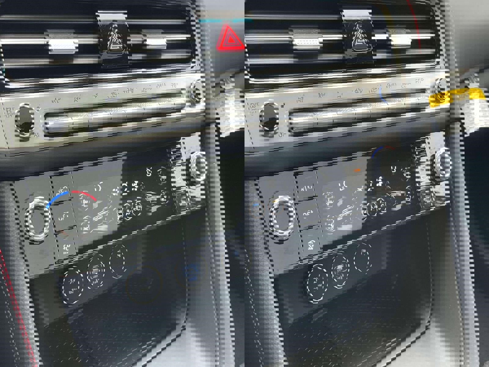 Used 2024 Genesis G70 3.3T Advanced image 30